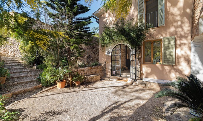 Fornalutx Casa | Casa de vacaciones "Se Taulera" con vistas a la montaña, jardín, terrazas y Wi-Fi