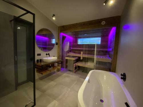 Nieuwvliet Complejo | Holiday Home Seascape Wellness Nieuwvliet-Bad by Interhome