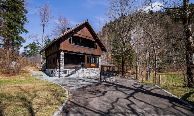 Zgornje Jezersko Casa | Holiday Home Iris