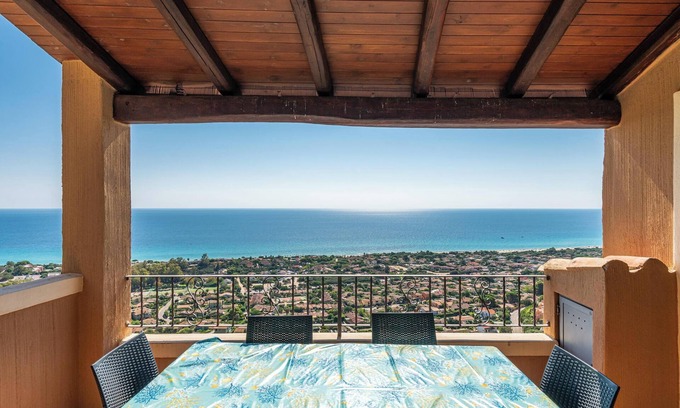 Costa Rei Casa | Casa de vacaciones 'Susy N5' con vistas al mar, piscina compartida y aire acondicionado