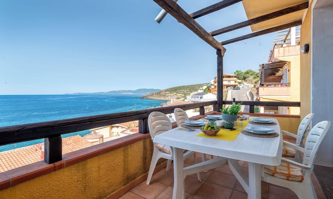Castelsardo Casa | Casa de vacaciones 'The Terrace Above The Sea' con vistas al mar, terraza y aire acondicionado