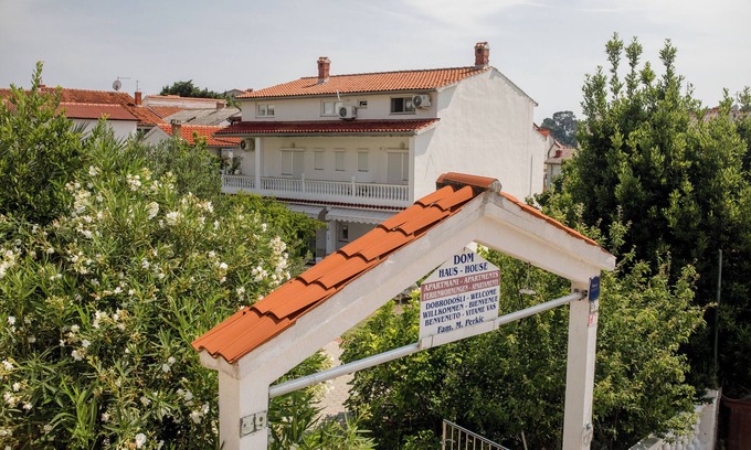 Rab Casa | Holiday home to 17 p. with Pool on island of Rab