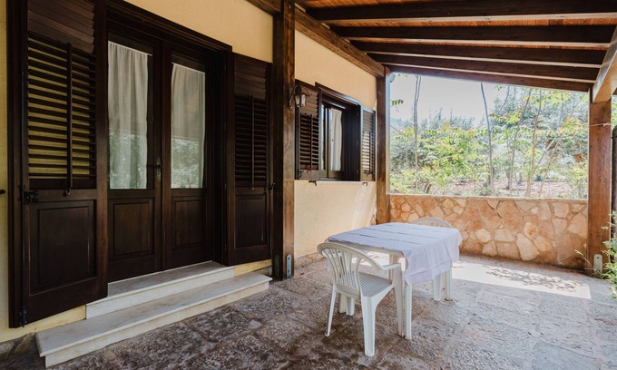 Castelluzzo Casa | Casa de vacaciones 'Tra Il Mare E Gli Ulivi' con vistas a la montaña, Wi-Fi y aire acondicionado
