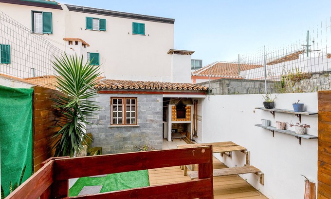Praia da Vitoria Casa | Casa de vacaciones 'Vista Das Estrelas M4' con vistas al mar, Wi-Fi y aire acondicionado
