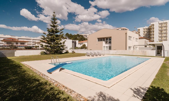Viana do Castelo Casa | Casa de vacaciones 'Viana Beach Surf House' con vistas al mar, piscina privada y Wi-Fi