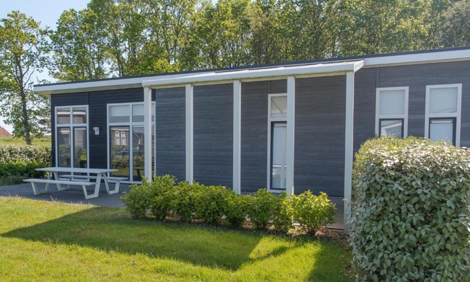 Wemeldinge Casa | Holiday Home Vakantiehuis Ruisweg 91 by Interhome