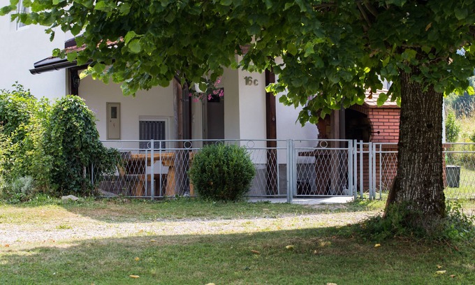 Vrelo Korenicko Casa | Holiday home Veki