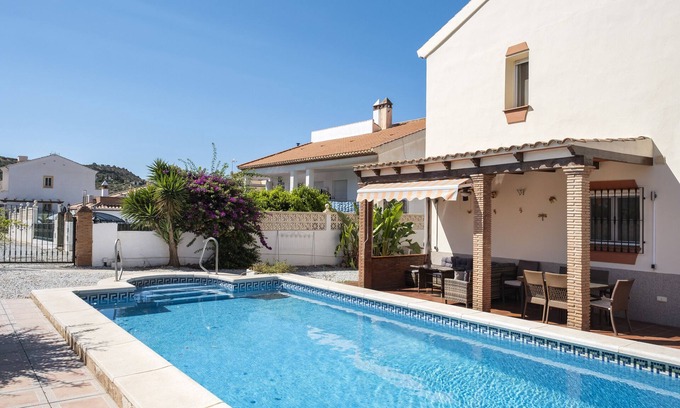 Puente de Salia Casa | Casa de vacaciones 'Villa Ju-mi' con vistas a la montaña y Wi-Fi