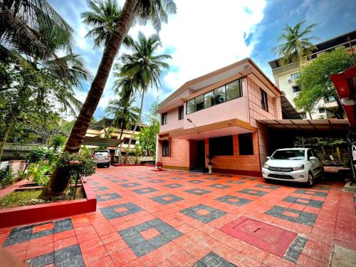 Adyar Casa | Holiday Home #Vibrant#Hear of the City #Family Only
