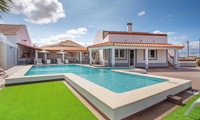 Cartaxo Casa | Casa de vacaciones 'Vila River Sublime' con piscina privada, Wi-Fi y aire acondicionado