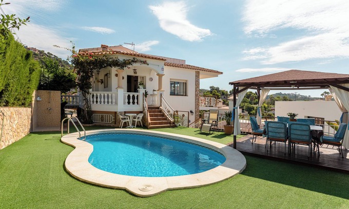 Lloret de Mar Casa | Casa de vacaciones "Villa Maria" cerca del mar con piscina y Wi-Fi