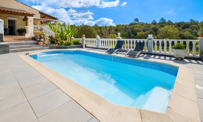Le Tignet Villa | Casa de vacaciones 'Villa 6 Pers Avec Piscine' con piscina privada, Wi-Fi y aire acondicionado