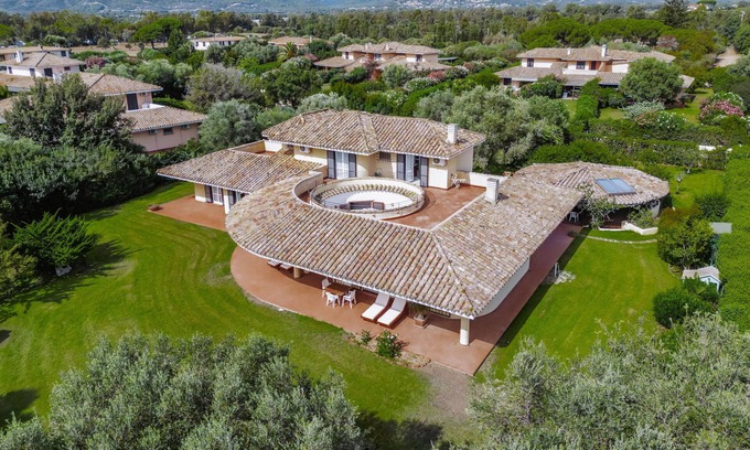 Pula Casa | Casa de vacaciones 'Villa Degli Olivi' con vistas al mar, jardín, terraza y Wi-Fi