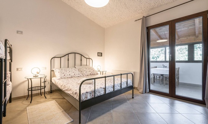 Torre degli Ulivi Casa | Casa de vacaciones 'Villa Eleonora Residence App To 1' con piscina compartida
