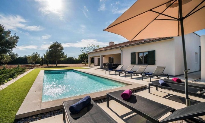 Manacor Casa | Casa "Villa Can Llorenç" con Wi-Fi, aire acondicionado, piscina y terraza