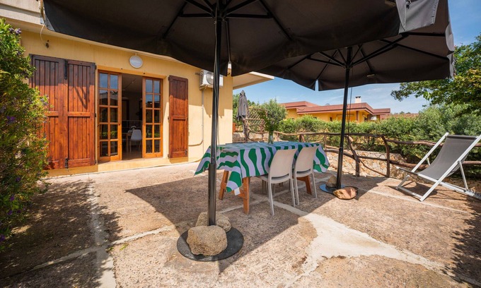 Cala Sinzias Casa | Casa de vacaciones 'Villa Costa Paradiso Del Sud' con vistas al mar, terraza y aire acondicionado