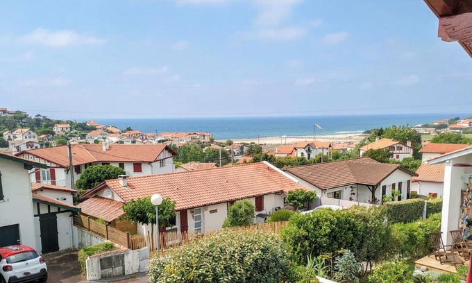 Bidart Casa | Holiday Home Villa Lukuchenia