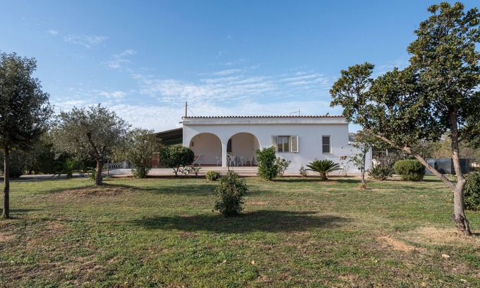 Orosei Casa | Casa de vacaciones 'Villa Sa Mela 28' con Wi-Fi, terraza privada y jardín