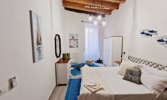 Historic Castle District Apartamento | Holiday Home Virgilio House 2