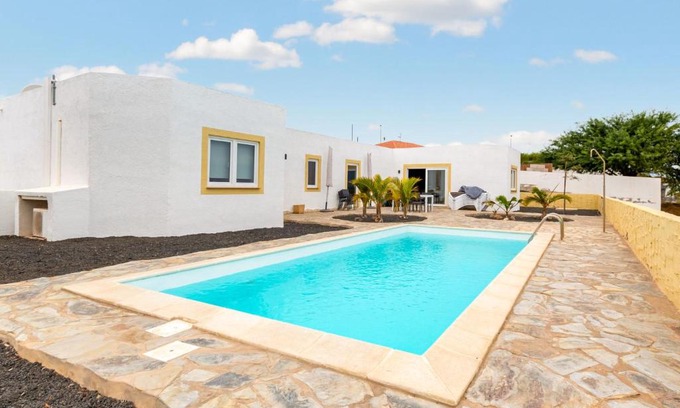 Parque Holandes Casa | Holiday Home Vista del Mar 1 by Interhome