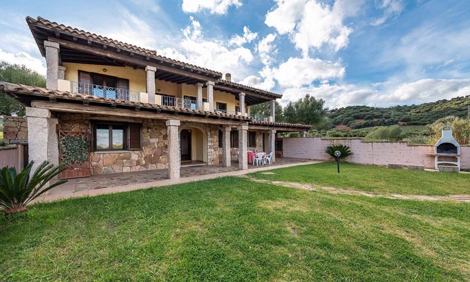 San Giorgio-Librino-San Giuseppe la Rena-Zia Lisa-Villaggio Sant'Agata Casa | Casa vacacional con posibilidad de hacer una barbacoa