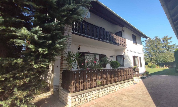 Balatonboglar Casa | Casa vacacional con wifi y aire acondicionado