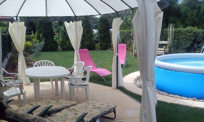 Balatonboglar Casa | Casa vacacional con un jardín precioso