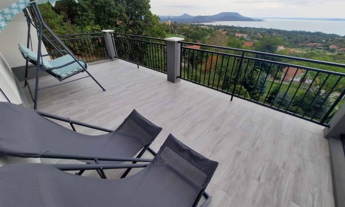 Balatongyorok Casa | Casa vacacional con vista y piscina