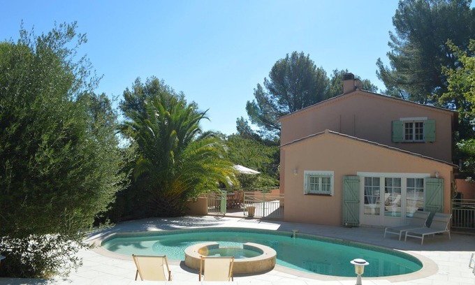 Figanieres Casa | Casa de vacaciones con gran jardín y piscina