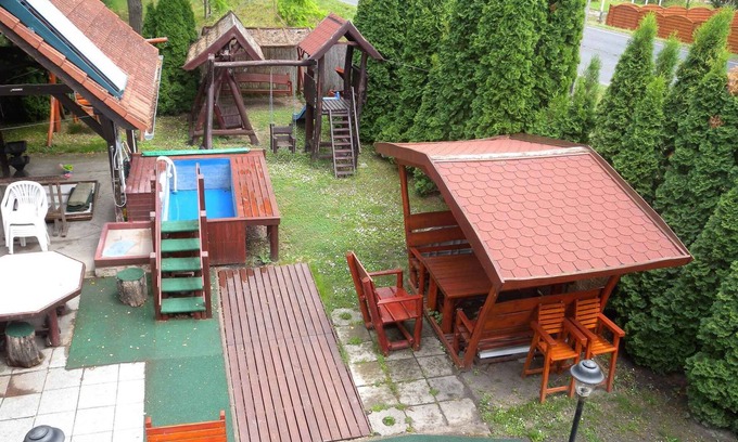 Fonyodliget Casa | Casa vacacional con piscina, columpio y tobogán para niños