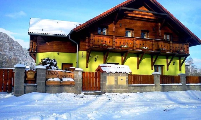 Hroznetin Casa | Casa vacacional con sauna y piscina exterior