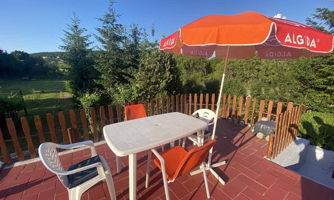 Kovagoors Casa | Casa vacacional con columpio y ducha de jardín