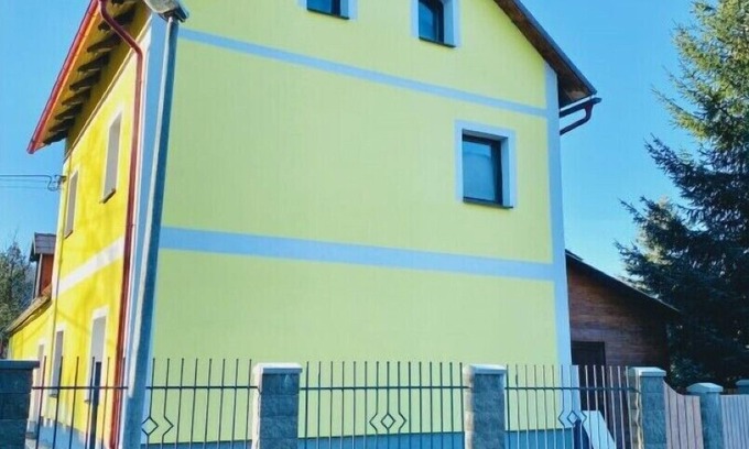 Cesky Jiretin Casa | Holiday Home Yellow House