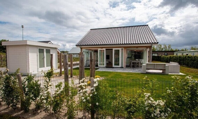 Renesse Villa | Casa de vacaciones Zonnedorp 28, "Het witte Strandhuis"