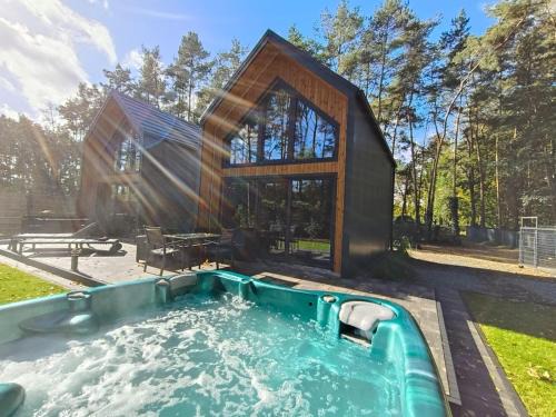 Sława Apartamento | Holiday Hossa House 391 - całoroczne domy z Jacuzzi Sława