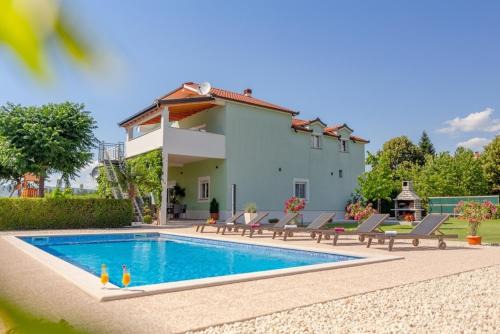 Prolozac Casa | Holiday house Anetta with 5 bedrooms