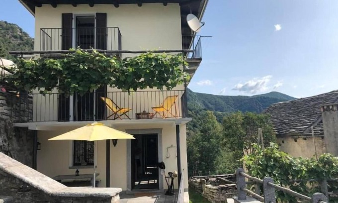 Lionza Casa | Casa de vacaciones Borgnone para 1 - 6 personas con 3 dormitorios - Casa de vacaciones independiente
