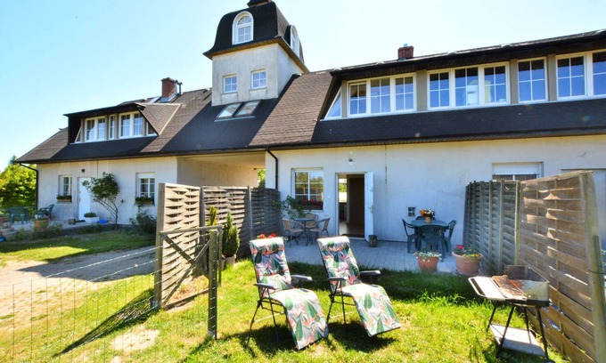 gmina Bedzino Casa | Casa junto al lago Jamno con muelle privado