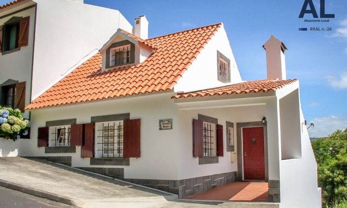 Ribeira Grande Casa | Casa de vacaciones Fenais da Ajuda para 2 - 5 personas con 2 dormitorios - Casa adosada