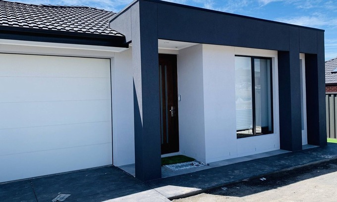 Wallan Casa | Holiday House in Wallan with mountain view.