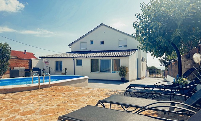 Tinj Casa | Holiday house Kristina with pool