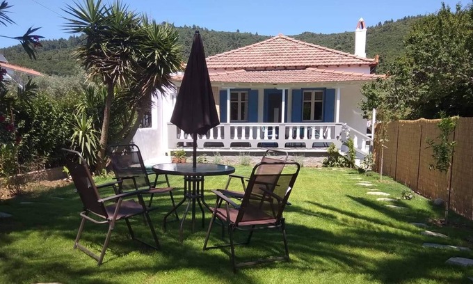 Stafylos Casa | Casa de vacaciones '' Myrto '' cerca de la playa de Stafilos - 'Isla de Skopelos