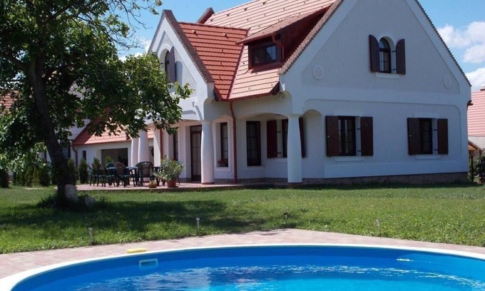 Nagyvazsony Casa | Casa de vacaciones Nagyvázsony para 1 - 17 personas con 5 dormitorios - Casa de vacaciones