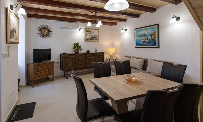 Municipality of Omisalj Casa | Casa de vacaciones **** Nika Omišalj, la isla de Krk, Croacia