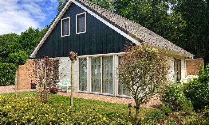 Gasselternijveen Villa | Casa de vacaciones en Drenthe con mucho lujo o. A. Sauna exterior, 8 pers. set de salón, barbacoa