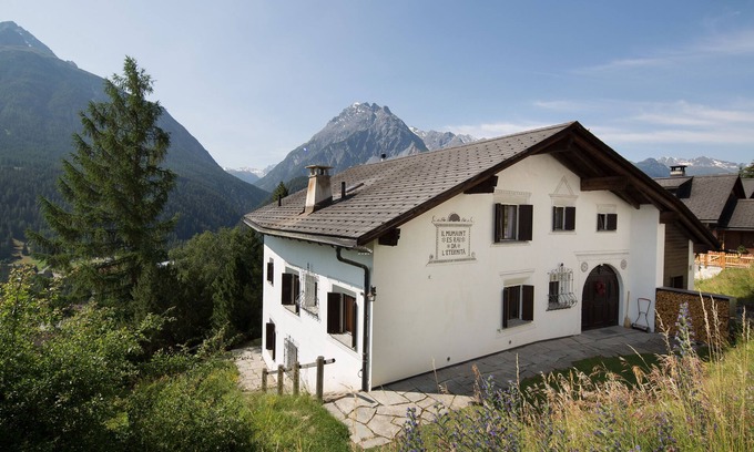 Engadin Scoul Casa | Casa de vacaciones Scuol para 1 - 12 personas con 5 dormitorios - Casa de vacaciones