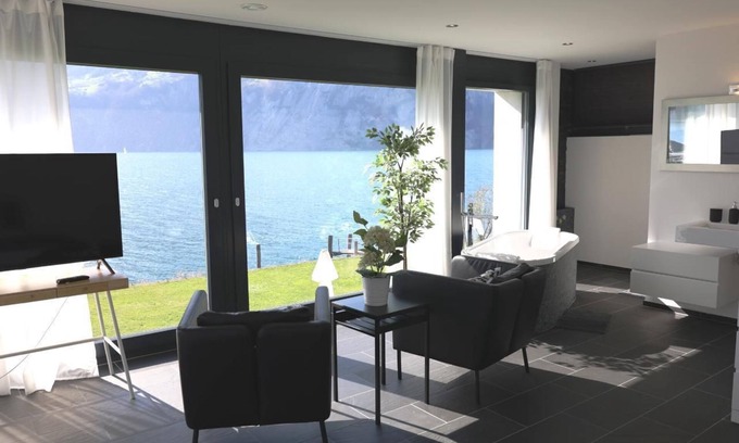 Sisikon Casa | Casa de vacaciones Sisikon para 1 - 10 personas con 4 dormitorios - Casa de vacaciones independiente
