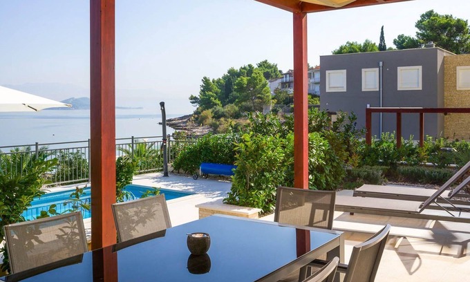 Slatine Casa | Casa de vacaciones Slatine para 1 - 12 personas con 6 dormitorios - Casa de vacaciones