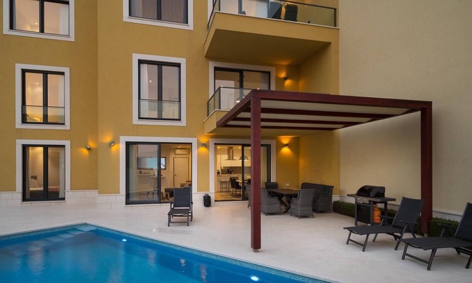 Slatine Casa | Casa de vacaciones Slatine para 1 - 12 personas con 6 dormitorios - Casa de vacaciones