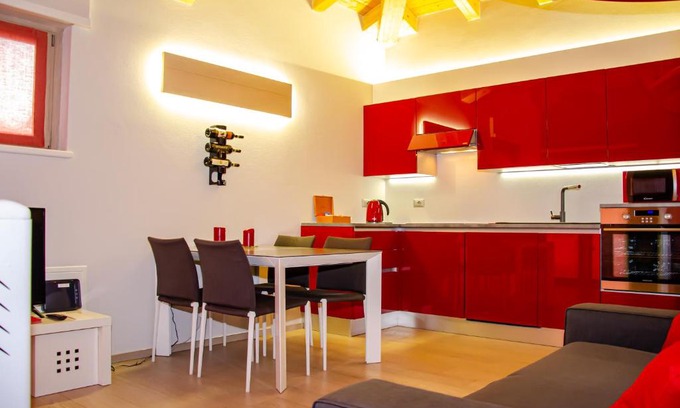 Tirano Apartamento | Holiday House Viola
